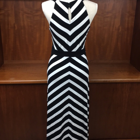 Stunning WHBM black and white halter maxi dress - Picture 4 of 6
